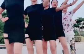 娱乐吃瓜美女背景,揭秘吃瓜美女背后的故事